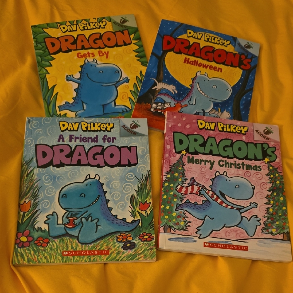Scholastic Blue and Yellow Reptile Adventure Series